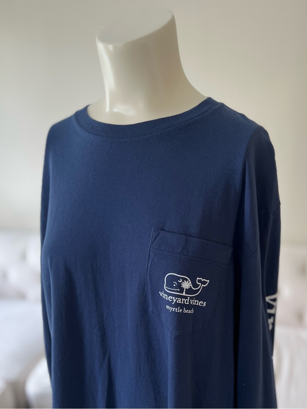 Vineyard Vines Navy Long-Sleeve Pocket Tee with White Whale Logo Myrtle Beach - Picture 7 of 7